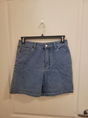 Classic High-Rise Women's Denim Shorts in Light Blue